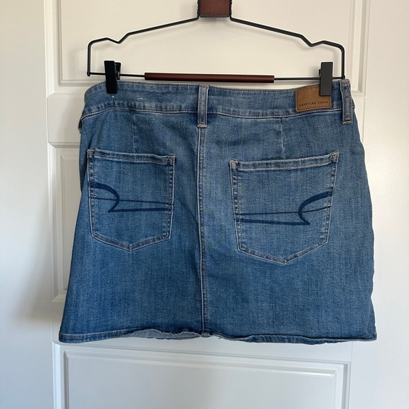 American Eagle Next Level Stretch Blue Denim Skirt - Picture 2 of 4